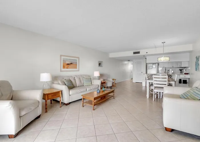Sea Club #402 - Isle Be Back Holiday home Clearwater Beach