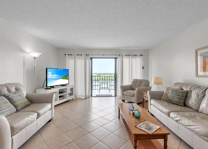 Sea Club #402 - Isle Be Back Holiday home