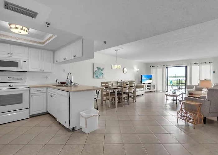 Sea Club #402 - Isle Be Back Holiday home *